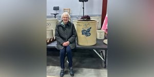 Μια ηλικιωμένη γυναίκα στις ΗΠΑ πούλησε ένα κεραμεικό δοχείο για 32.000 ευρώ