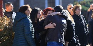 Κηδεία Ελένης Κατσαρού, Βιολάντα