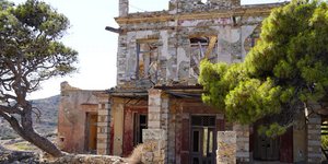 Το «Κοκκινόσπιτο» της «Μεγάλης Χίμαιρας»: Ποιο είναι το σπίτι που ενέπνευσε τον Μ. Καραγάτση