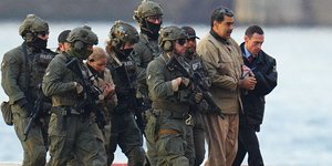 Δρακόντεια μέτρα για τη μεταφορά του Νικολάς Μαδούρο