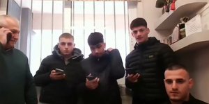 Μαθητές από το ΓΕΛ Μαραθώνα έσωσαν δύο ηλικιωμένους από φλεγόμενο διαμέρισμα