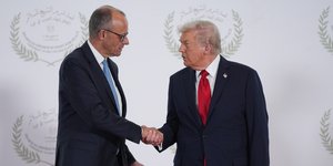 Ο Γερμανός καγκελάριος Φρίντριχ Μερτς με τον Αμερικανό πρόεδρο Ντόναλντ Τραμπ 
