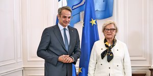 O πρωθυπουργός με τη Γαλλίδα υπουργό Αμυνας