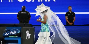 Η Ναόμι Οσάκα με φόρεμα στο Australian Open