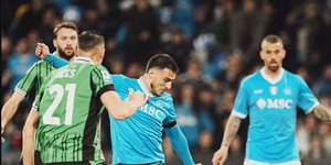 Η Νάπολι πήρε την νίκη με 3-1 κόντρα στην Σασουόλο 