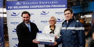 Στα Ναυπηγεία Σκαραμαγκά η υπουργός Άμυνας της Γαλλίας