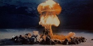 Πυρηνική έκρηξη στο πεδίο δοκιμών στη Νεβάδα των ΗΠΑ το 1957