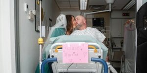 To νιόπαντρο ζευγάρι