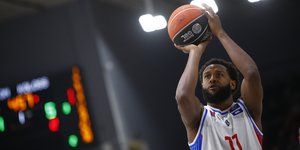 Ο Ματ Λιούις του Πανιωνίου