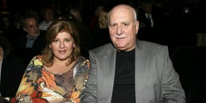 Τίνα Παπαδέλη: Η γυναίκα που στάθηκε στο πλευρό του Γιώργου Παπαδάκη για δεκαετίες