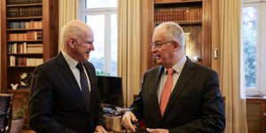 Συνάντηση Κ. Τασούλα με Γ. Παπανδρέου στο Προεδρικό Μέγαρο