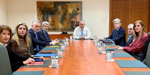 Μήνυμα Θεοδωρικάκου σε ασφαλιστές