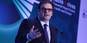 Ο Κυριάκος Πιερρακάκης στο συνέδριο του Economist