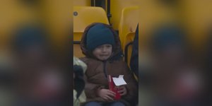 Πιτσιρικάς κλαίει