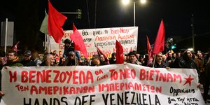 Συγκέντρωση διαμαρτυρίας για την αμερικανική επιχείρηση στη Βενεζουέλα,