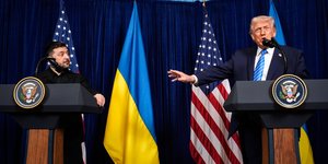 Οι πρόεδροι ΗΠΑ και Ουκρανίας, Ντόναλντ Τραμπ και Βολοντίμιρ Ζελένσκι