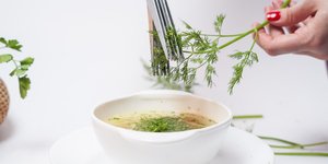 Ψαλίδι μυρωδικών / Φωτογραφία: Shutterstock