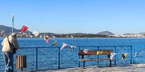 Ψαράδες στόλισαν να υποδεχθούν την Belharra