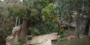 Εκκενώθηκαν τρία σπίτια στο ρέμα Πικροδάφνης