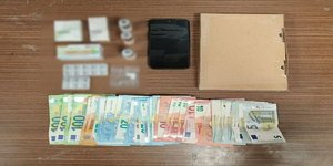 Το δέμα με την ροζ κοκαΐνη που κατασχέθηκε από την ΕΛΑΣ