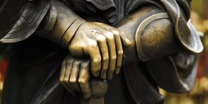 Μια ομάδα ειδικών στην Κίνα επιβεβαίωσε ότι ένα σύνολο πανοπλίας που είχε βρεθεί σε τάφο στο οροπέδιο του Θιβέτ δεν ήταν απλώς μεταλλικά θραύσματα, αλλά χρυσός / SHUTTERSTOCK