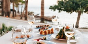 Για σούσι και ψάρι στο Sea Satin