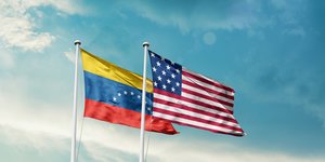 Σημαίες της Βενεζουέλας και των ΗΠΑ