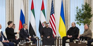 Από τις τριμερείς συνομιλίες για την ειρήνη στην Ουκρανία