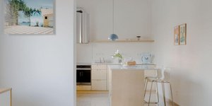 Πώς ένα ξεχασμένο διαμέρισμα έγινε ένα σύγχρονο, φωτεινό σπίτι