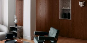 Μια μοντέρνα κατοικία του ’80 στο Πανόραμα Θεσσαλονίκης διαμορφώνεται σε πρότυπη δερματολογική κλινική από το Studio Kisko