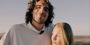 O Στέφανος Τσιτσιπάς με την Κρίστεν Τομς