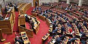 Συνεδρίαση στη Βουλή