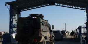 στρατιωτικο οχημα