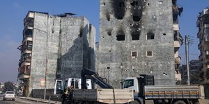 Ο στρατός προειδοποιεί ότι θα βομβαρδίσει κουρδική συνοικία στο Χαλέπι