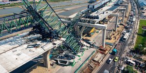 Κατέρρευσε γέφυρα στην Ταιλάνδη