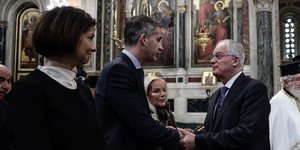 Κωνσταντίνος Τασούλας και Κώστας Μπακογιάννης σε δέηση στη Μητρόπολη Αθηνών