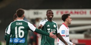 Ο Τσέριν συγχαίρει τον Τεττέη