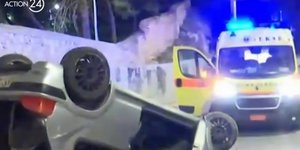 Αυτοκίνητο εξετράπη της πορείας του και ανετράπη
