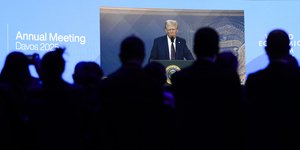 Ο Ντόναλντ Τραμπ μετείχε πέρυσι στο Φόρουμ του Νταβός μέσω βιντεοσύνδεσης