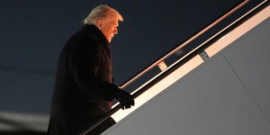 Ο Ντόναλντ Τραμπ στο Air Force One 