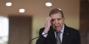 Εντμούντο Γκονζάλες Ουρούτια