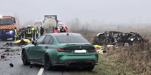 Το βαν που διαλύθηκε μετά τη μοιραία σύγκρουση