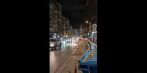 Στιγμιότυπο από το βίντεο που δείχνει τον οδηγό να πηγαίνει ανάποδα