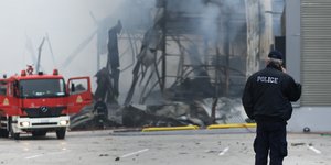 Εικόνα πλήρους καταστροφής στο εργαστάσιο της ΒΙΟΛΑΝΤΑ ΑΕ