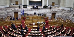 Ενός λεπτού σιγή στη μνήμη των πεσόντων στα Ίμια