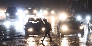 Η κακοκαιρία σφυροκοπά την Αττική