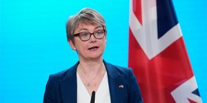  Iβέτ Κούπερ