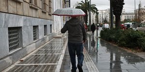 Βροχές και καταιγίδες σε μεγάλο μέρος της χώρας