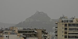 Αφρικανική σκόνη στο κέντρο της Αθήνας