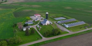 Οι φάρμα στην Αιόβα / Φωτογραφία 1100farm